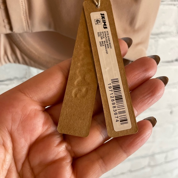 Skims Fits Everybody Strapless Bra-Clay Size 34DD NWT - Picture 11 of 13